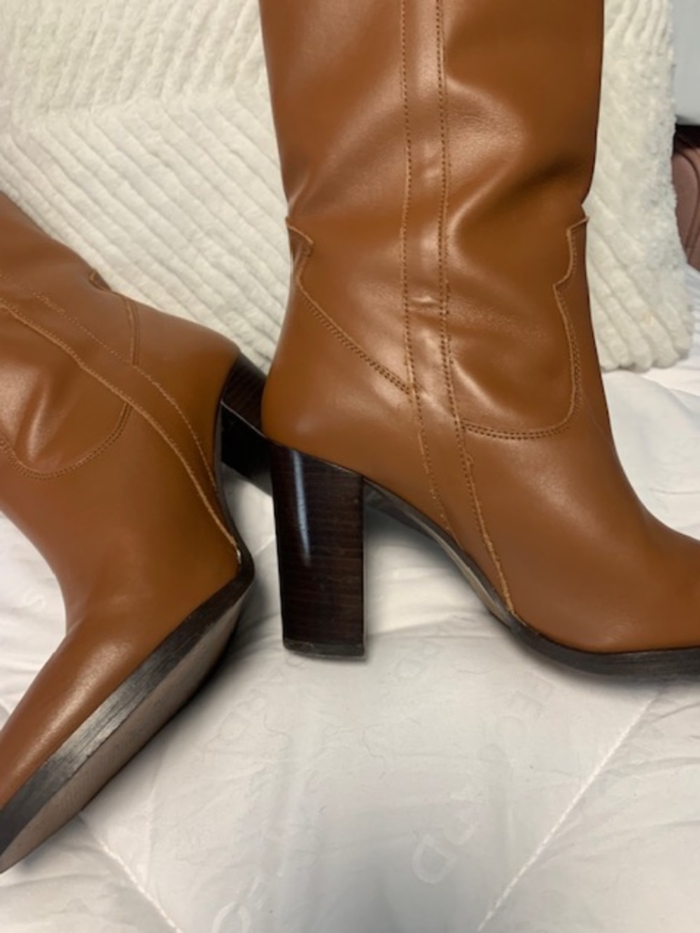 Tan leather western looking boots - Picture 3 of 4